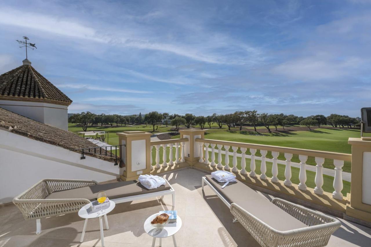 Royal Suite At The San Roque Club Buitenkant foto