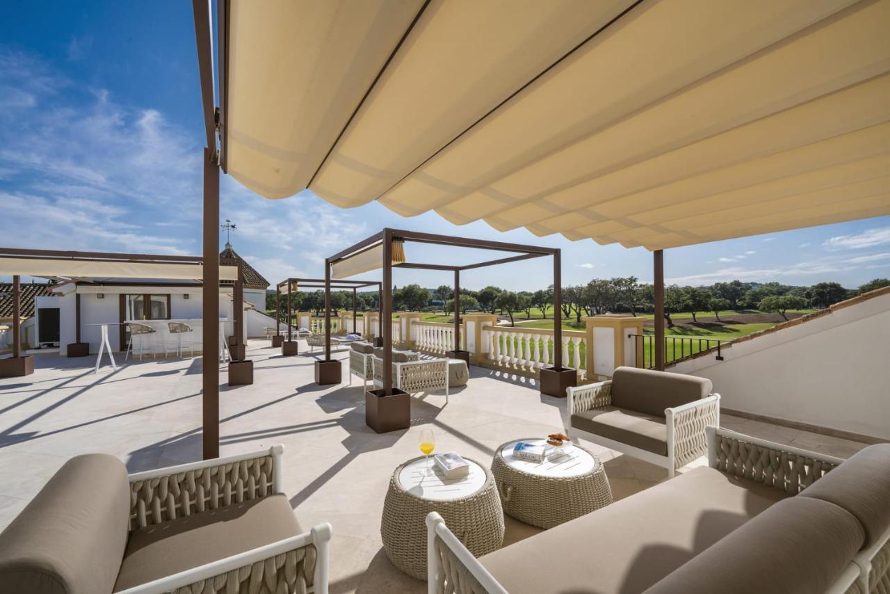 Royal Suite At The San Roque Club Buitenkant foto